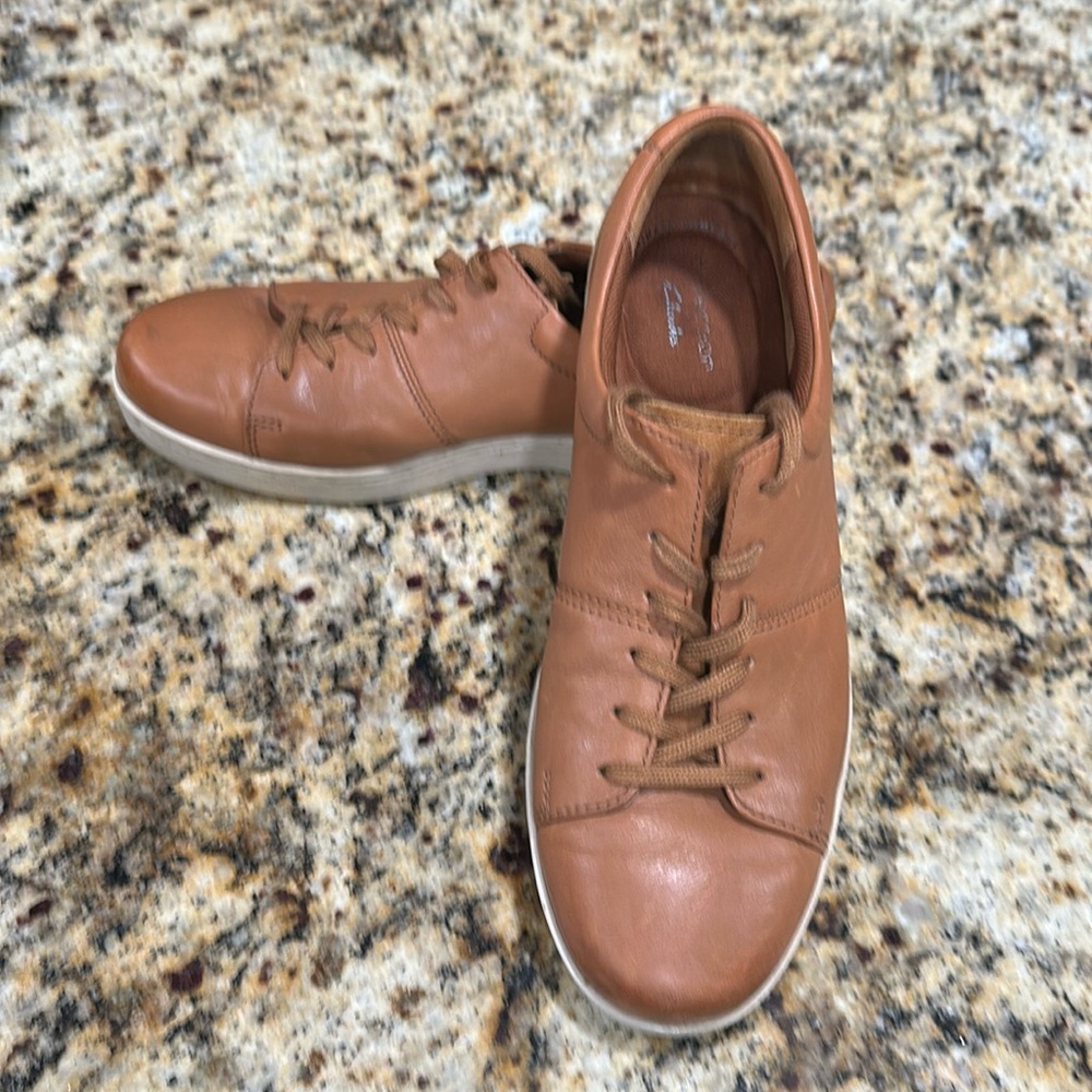 CLARKS Men’s Kitna Vibe Sneaker Tan Leather Size 9.5